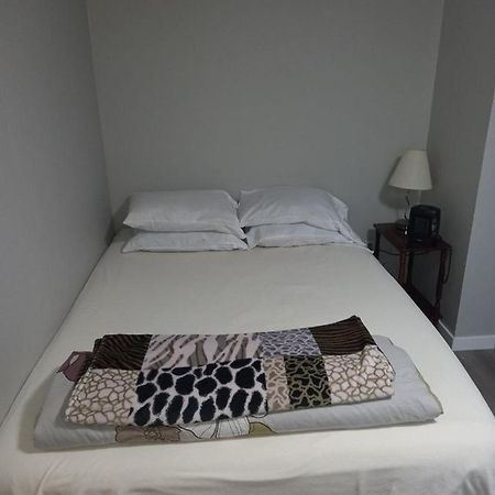 Green&White House Apartment Coquitlam Bagian luar foto