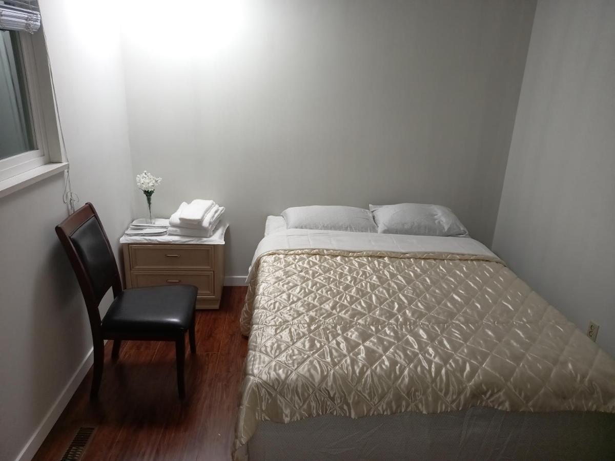 Green&White House Apartment Coquitlam Bagian luar foto