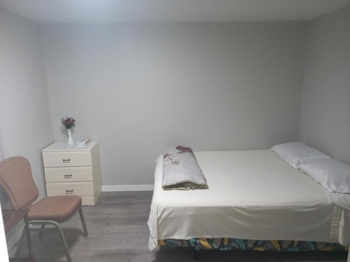 Green&White House Apartment Coquitlam Bagian luar foto