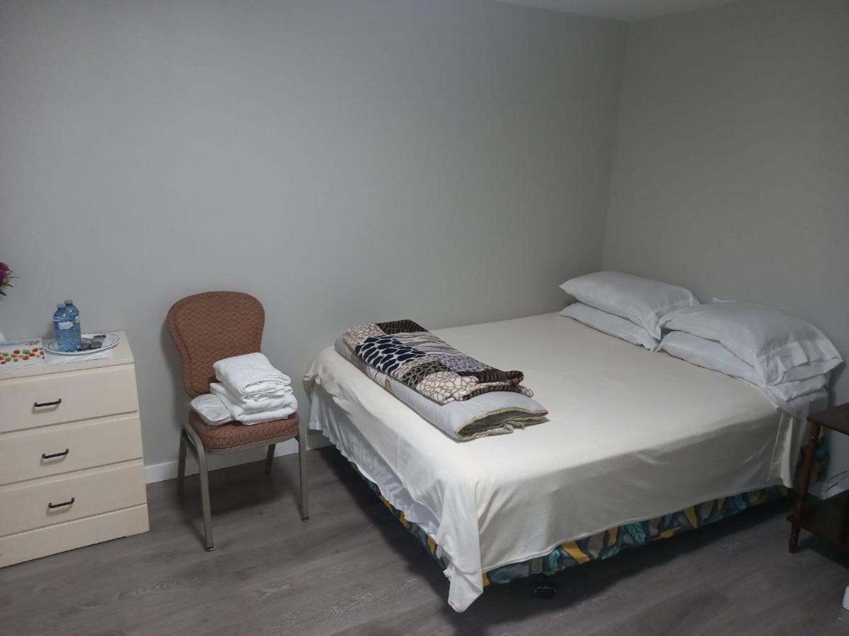 Green&White House Apartment Coquitlam Bagian luar foto